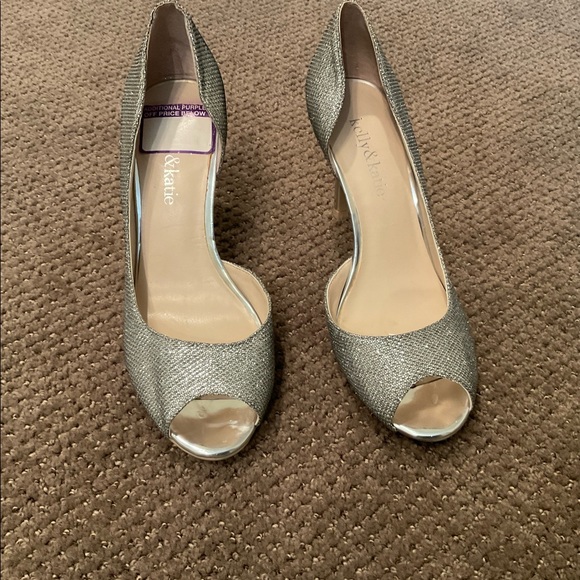 Silver sparkly heels for dress up - Picture 2 of 10